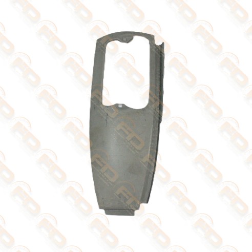 RIVESTIMENTO INFERIORE SINISTRO TRA COFANO E PARAFANGO POSTERIOR